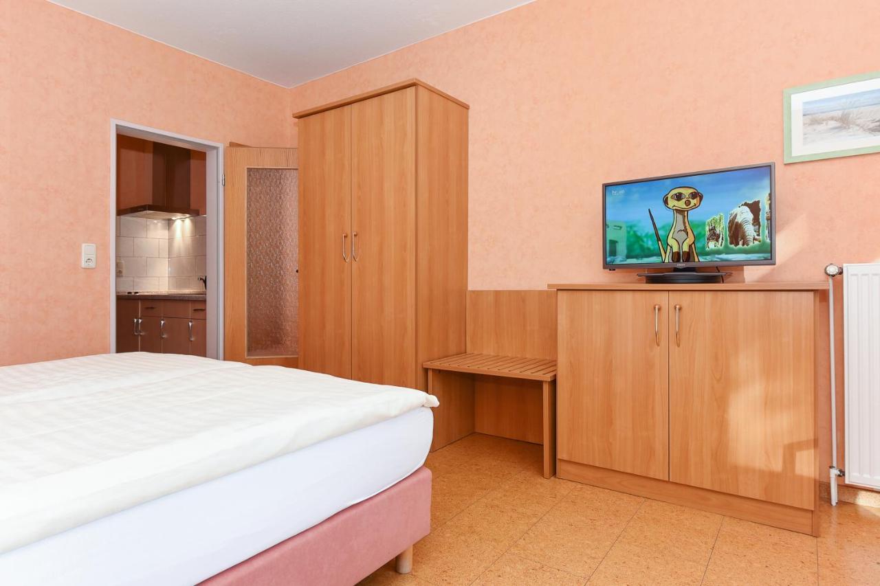 Hotel-Pension Altes Siel Бензерзиль Экстерьер фото