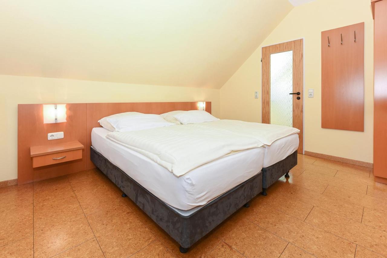 Hotel-Pension Altes Siel Бензерзиль Экстерьер фото