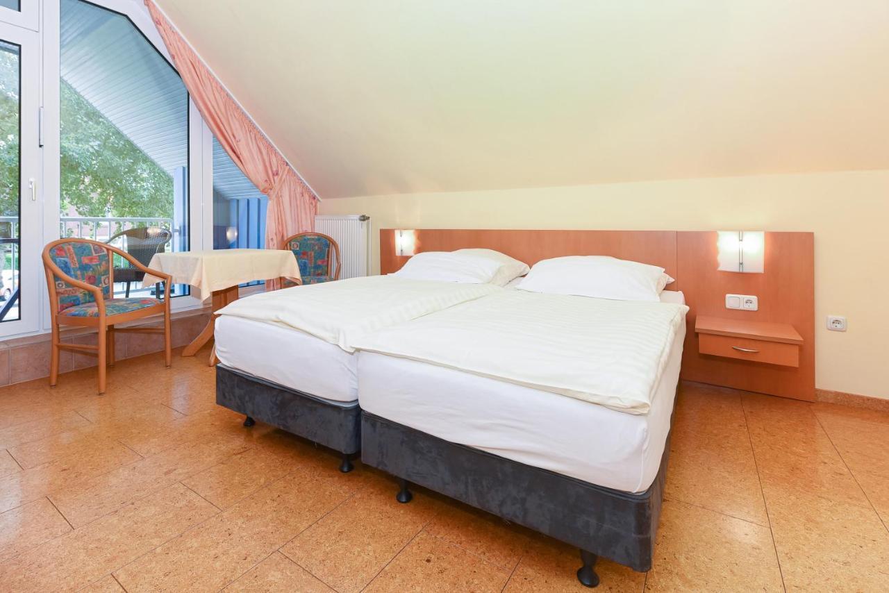 Hotel-Pension Altes Siel Бензерзиль Экстерьер фото