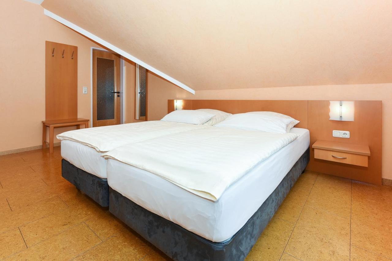 Hotel-Pension Altes Siel Бензерзиль Экстерьер фото