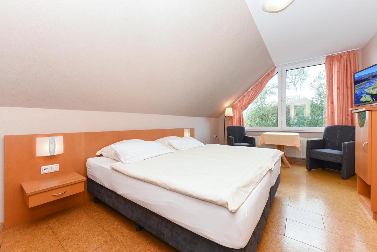 Hotel-Pension Altes Siel Бензерзиль Экстерьер фото